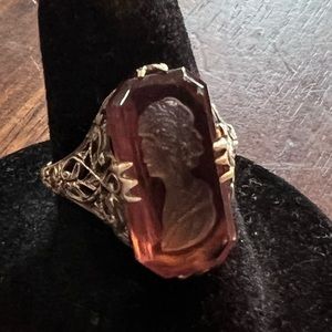 EUC vintage cameo/ intaglio ring